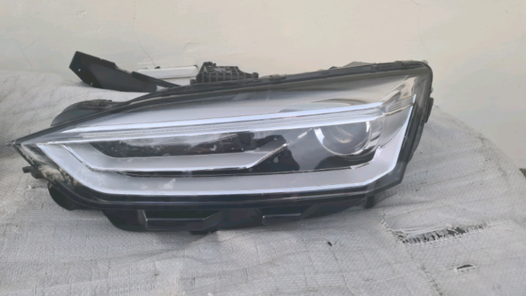 AUDI A5 - 8W6 - LED HEADLIGHT - PASSENGERSIDE - COMPLETE