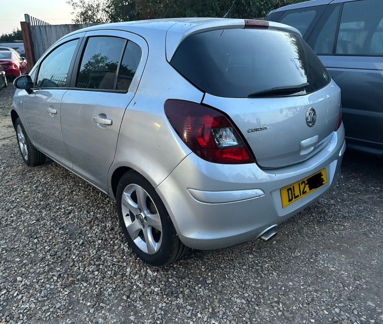 BREAKING - Vauxhall Corsa 1.2L 2012 Petrol SXi Silver Facelift 5DR