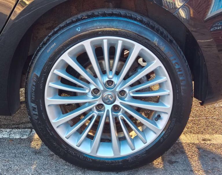 2017 Vauxhall Astra 1.4 Astra Elite Nav T 5dr - Full Service History - High Spec! Hatchback Petro...