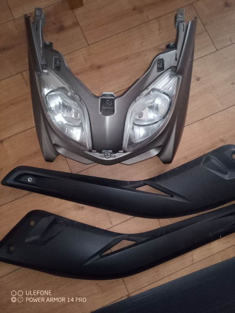 Front Head Light and all plastics for XMax Yamaha 250