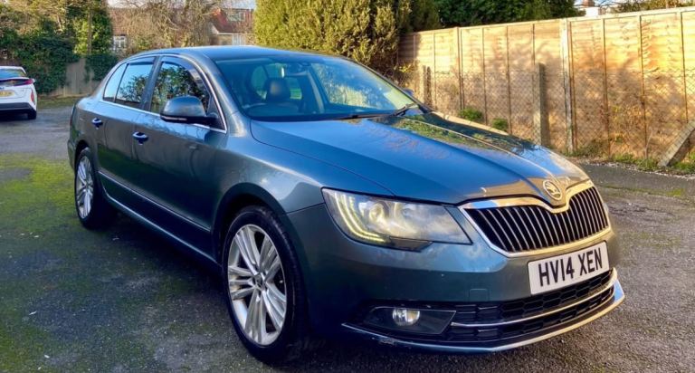 Skoda, SUPERB, Hatchback, 2014, Semi-Auto, 1968 (cc), 5 doors