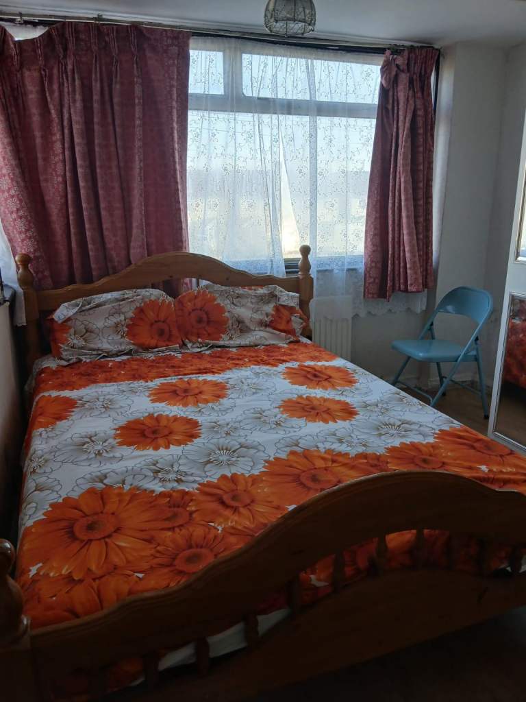 A double bed room available to Rent in Southall. available immediate. Available Now – move in ready 