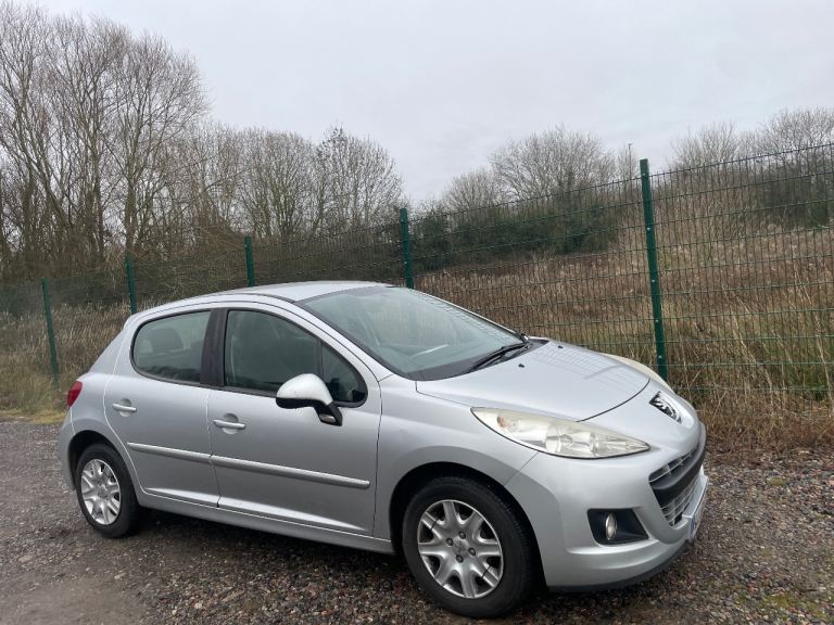 PEUGEOT 207 1.4 ACTIVE 61 REG 5 DOOR MOT NOVEMBER 2026 SERVICE HISTORY LADY OWNER LOW INSURANCE 