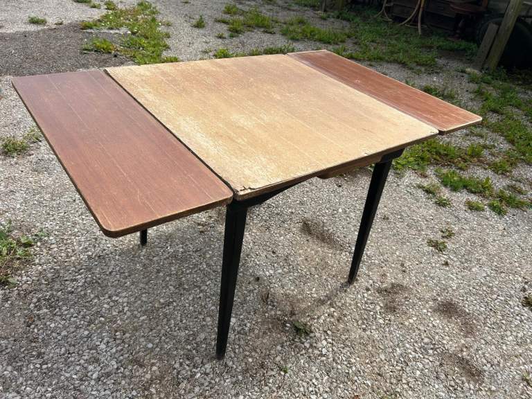 Vintage Extendable Dining Table with 4 Chairs – Fair Condition