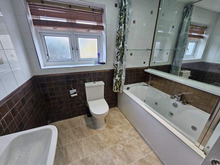Very nice ground floor 1/2 bed flat on Longbridge Road.