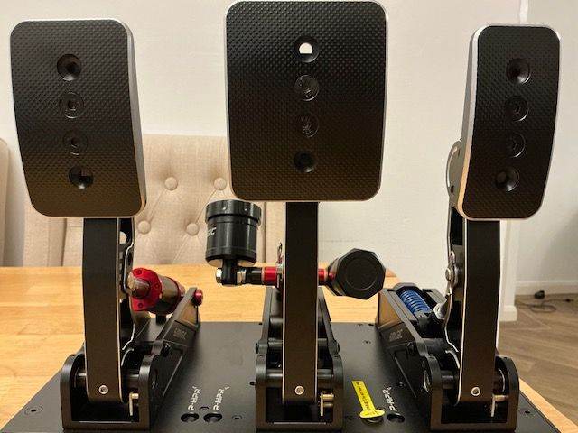 Simagic P1000i-RS Inverted Hydraulic Pedals Virtually Brand New/Faulty from Factory SEE BELOW