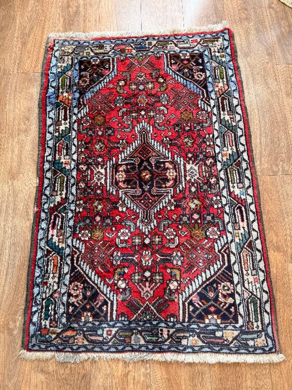 Vintage handmade Wool Persian Rug