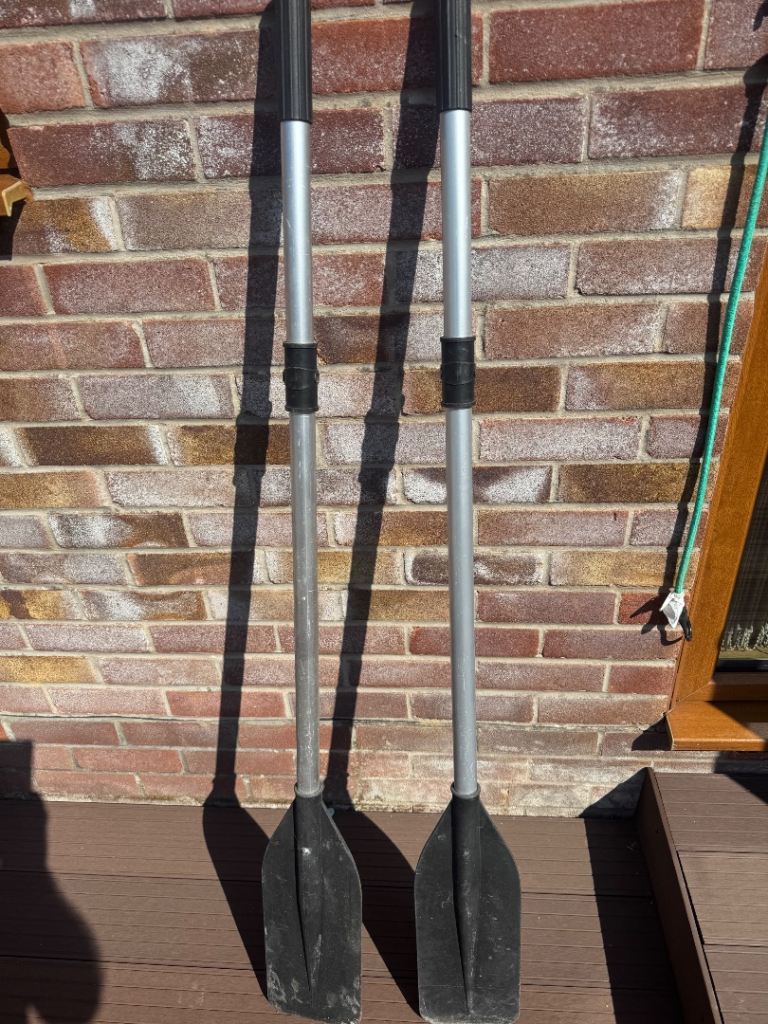 Pair of Kayak/Canoe Paddles – Good Condition