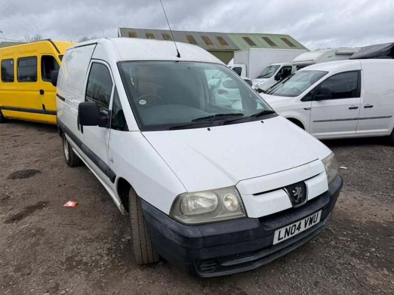 Peugeot Expert Expert 900 HDi (white) 2004