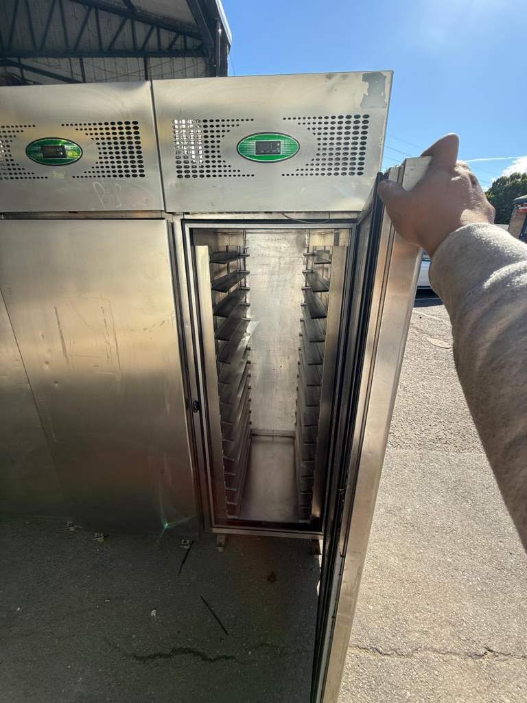 Commercial foster fridge freezer cafe shop restaurant takeaway chillier 