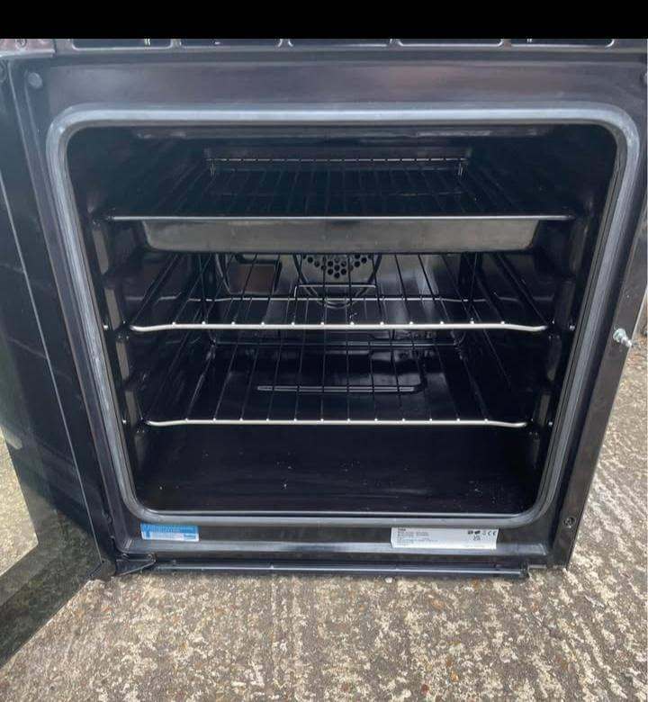Beko Freestanding  Electric Cooker 159£ Like New In excellent working order and overall