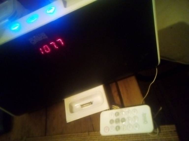 gear 4 house party ipod docking station with radio