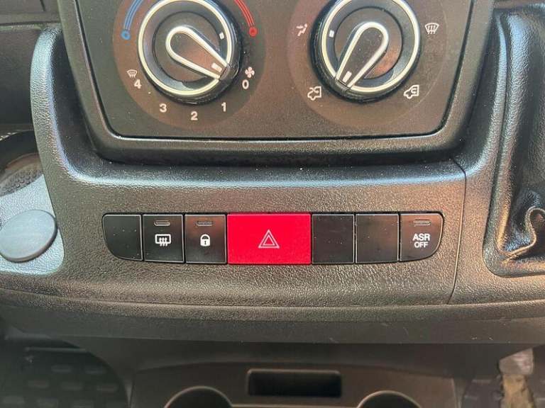 2021 Citroen Relay 2.2 BlueHDi Chassis Cab 140ps X CHASSIS CAB DIESEL Manual