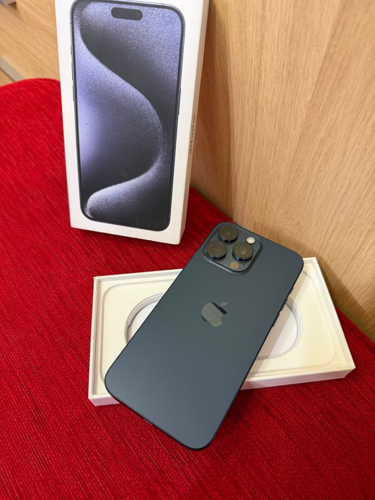 Apple iPhone 15 pro max 512gb Blue Titanium with 91% battery Health 