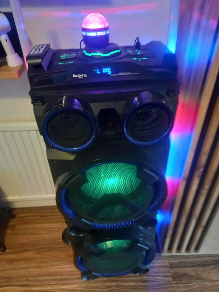 Ibiza Sound Portable Active Speaker with Lights – As Good As New