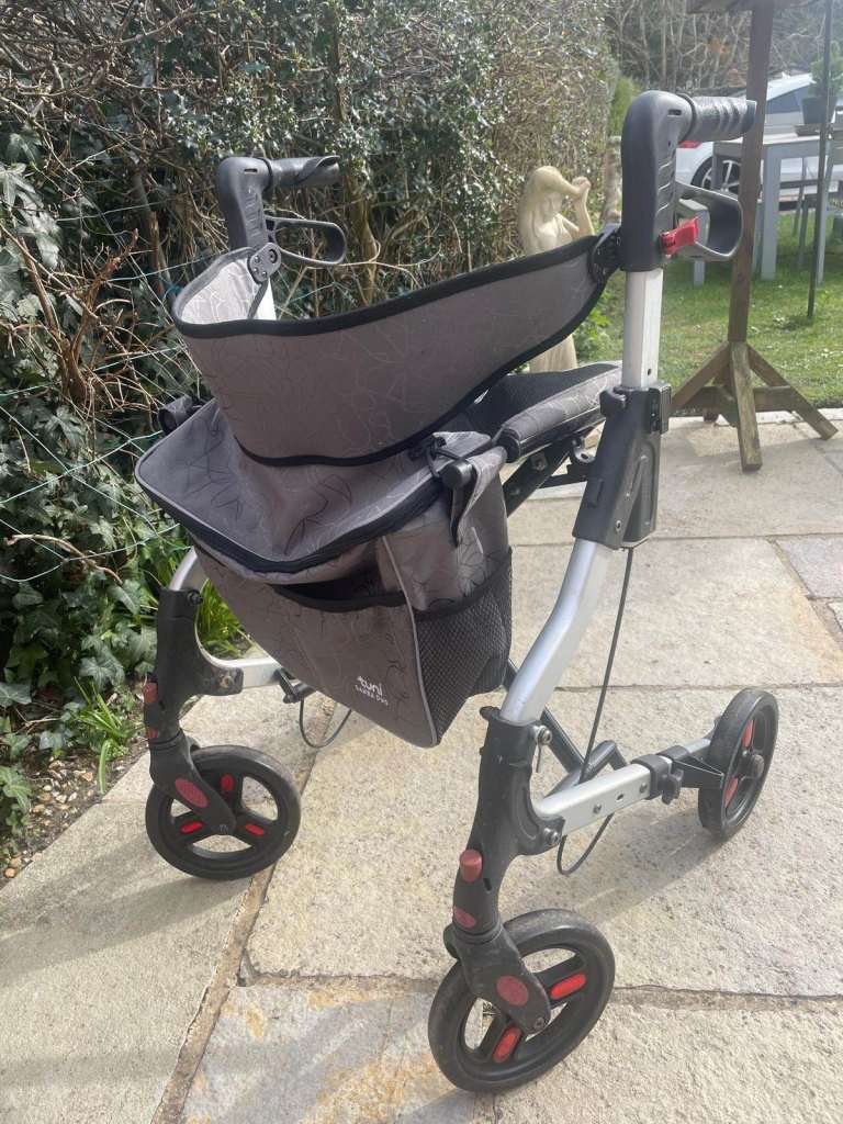 The Tuni Samba Duo is a clever, convenient and adaptable mobility aid walker and wheelchair-Ferndown