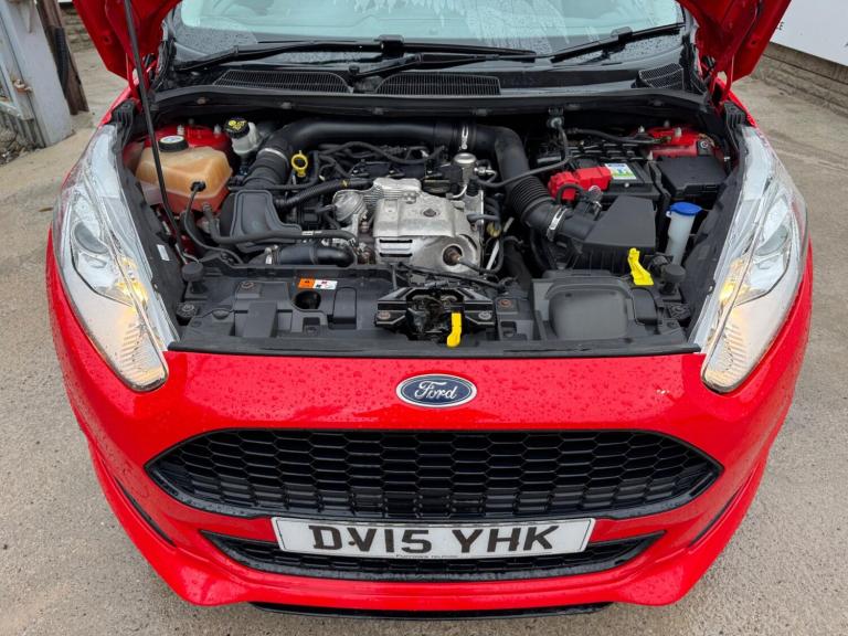 2015 Ford Fiesta 1.0 EcoBoost 140 Zetec S Red 3dr HATCHBACK PETROL Manual