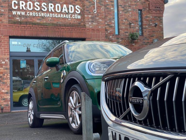 2018 Volvo V40 T3 [152] Inscription 5dr - Sat Nav &amp; Rear Camera &amp; Heated Seats HATCHBACK ...