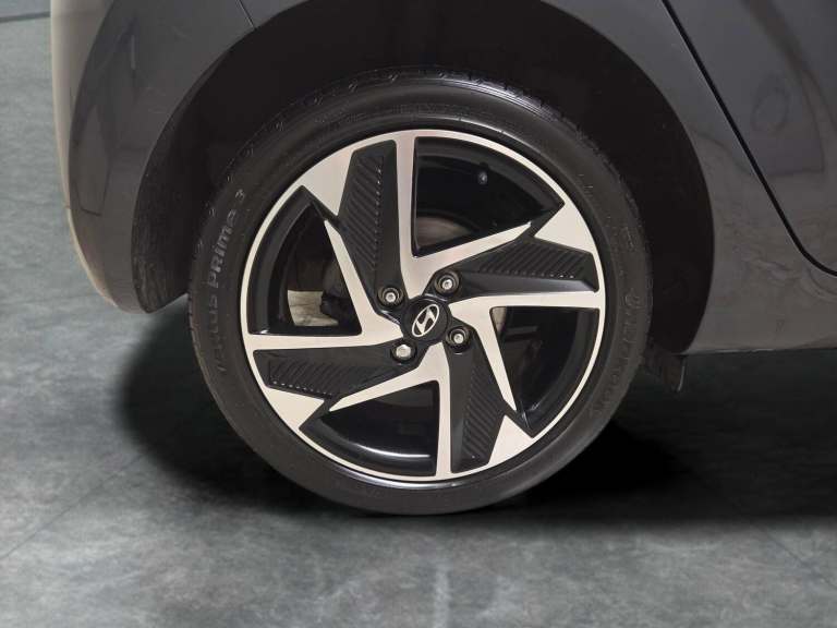 2023 Hyundai i10 1.0 Premium Hatchback 5dr Petrol Manual Euro 6 (s/s ...
