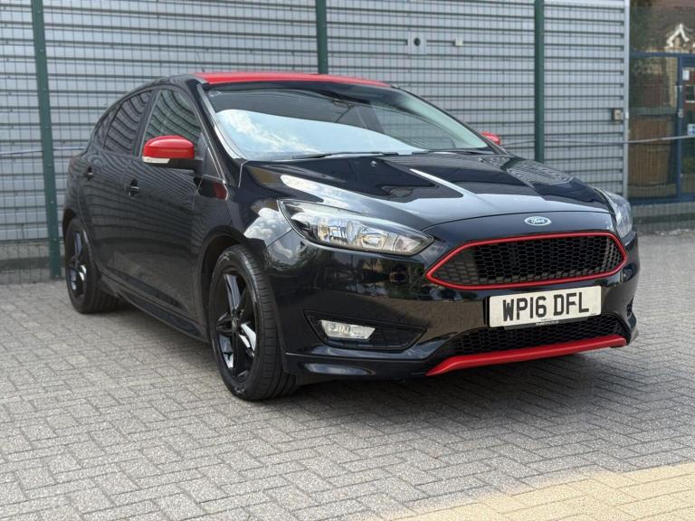 FORD FOCUS 1.5T EcoBoost Zetec S Black Edition Euro 6 (s/s) 5dr Black Manual Pet