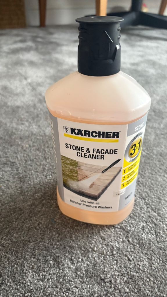 New sealed stone and facade cleaning fluid for Karcher pressure washer