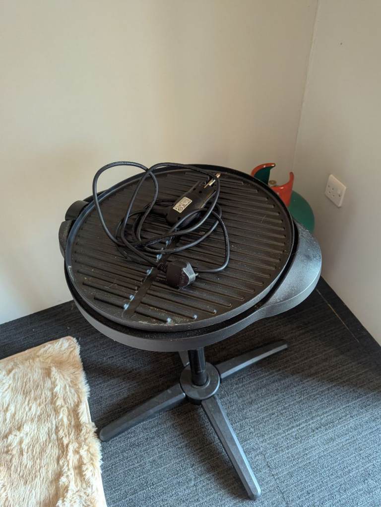 George Foreman Electric BBQ Grill with Stand – Good Condition