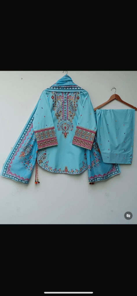 Women Asian 3 pcs suit brand new with tags 