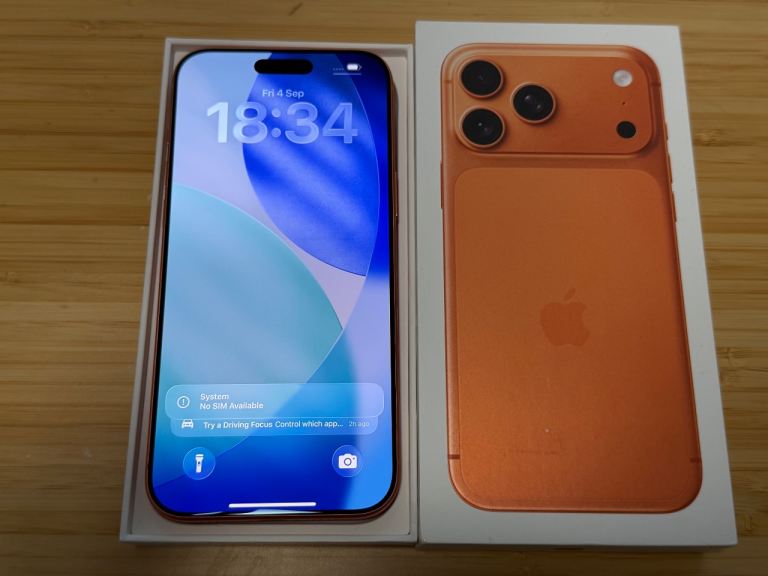 iPhone 17 Pro Max 256gb Cosmic Orange 