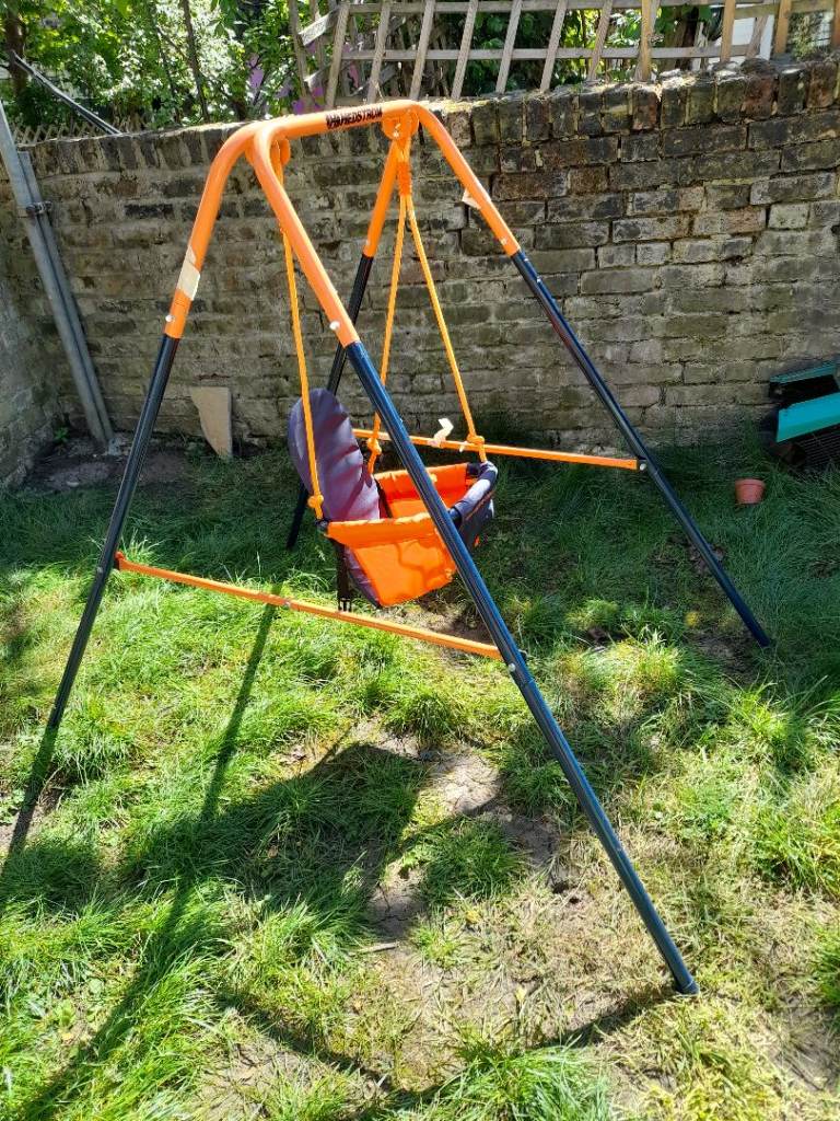 HEDSTROM Baby to 3 year old Foldable Swing. Indoor/Outdoor use