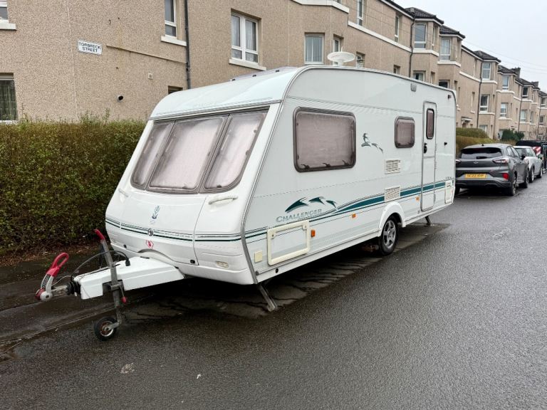 Swift challenger 4 berth 