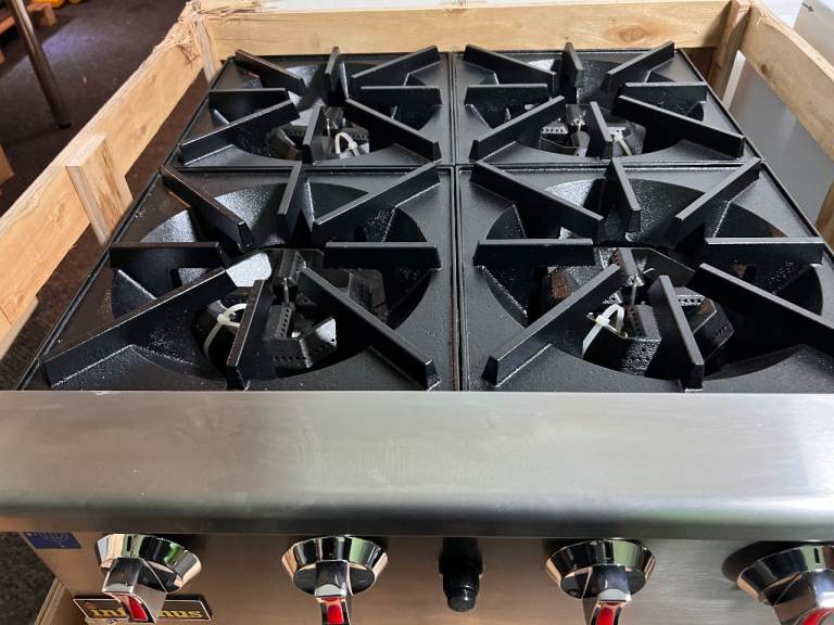 NEW GAS 4 BURNER COUNTER TOP COOKER  CATERING COMMERCIAL KITCHEN FAST FOOD 