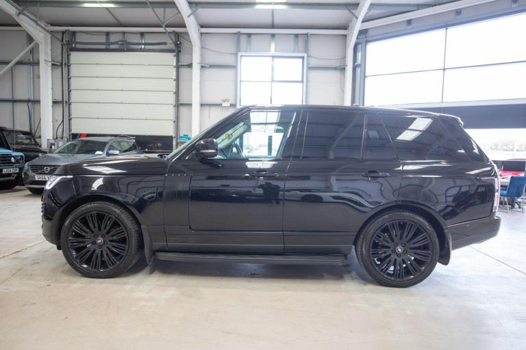 2019 Land Rover Range Rover 4.4 SDV8 Vogue 4dr Auto ESTATE DIESEL Automatic