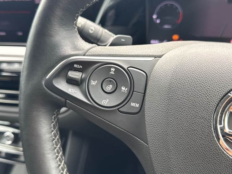 2023 Vauxhall Grandland 1.2 Turbo Ultimate 5dr Auto Hatchback PETROL Automatic