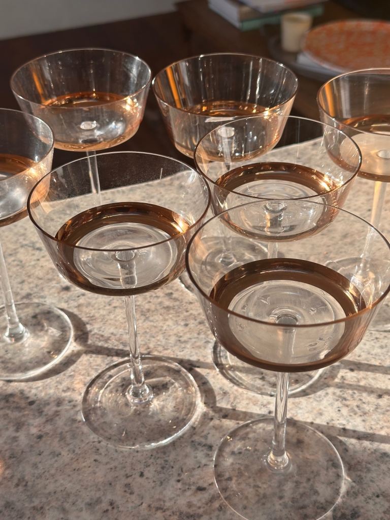 8x LSA Edge cocktail glasses