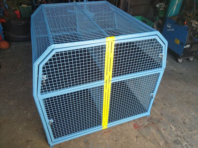 K9 Transport Cage 5 Dogs VW Caddy Van or Similar Van.