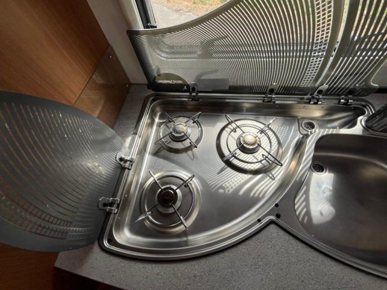 Dethleffs Espirit 7870 Comfort 7 Berth 6 Belt End Garage Motorhome