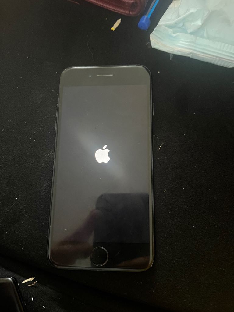 Apple iPhone 7 – Black, Good Condition