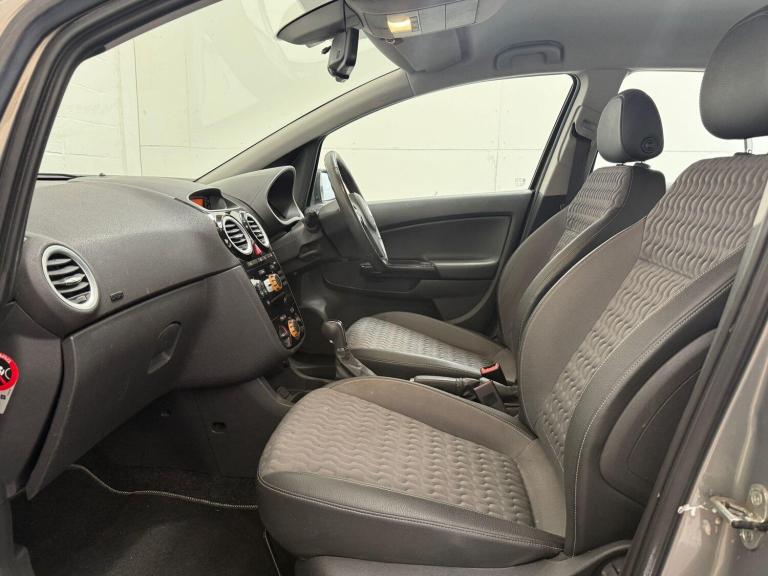 2013 Vauxhall Corsa 1.4 16V SE Auto Euro 5 5dr HATCHBACK Petrol Automatic