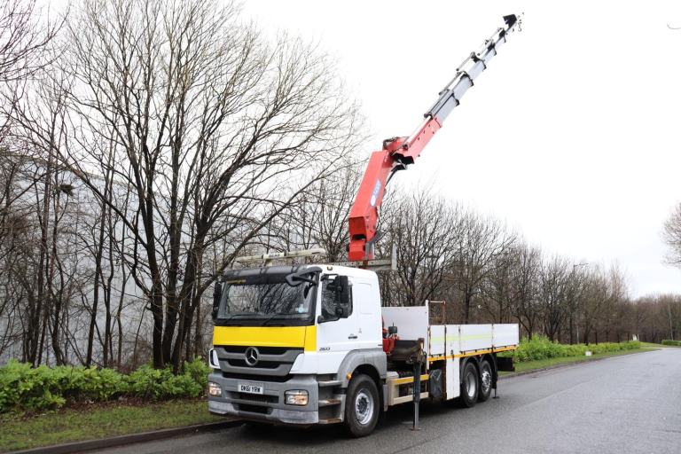 MERCEDES AXOR 2533 HMF 4020-K7 CRANE DROPSIDE (2011)