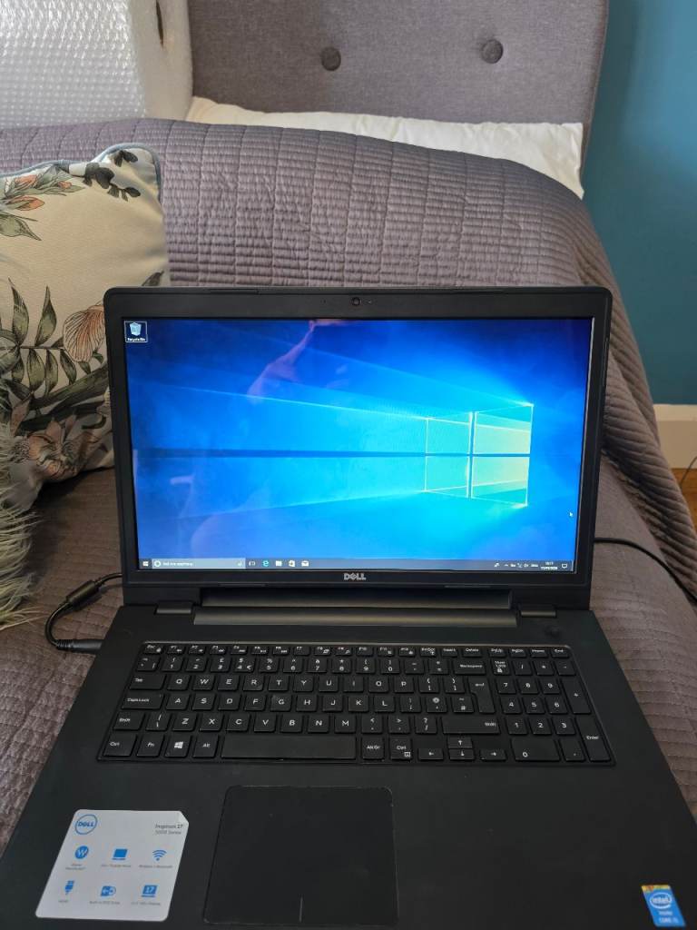 DELL Inspiron 17 5000 Series laptop