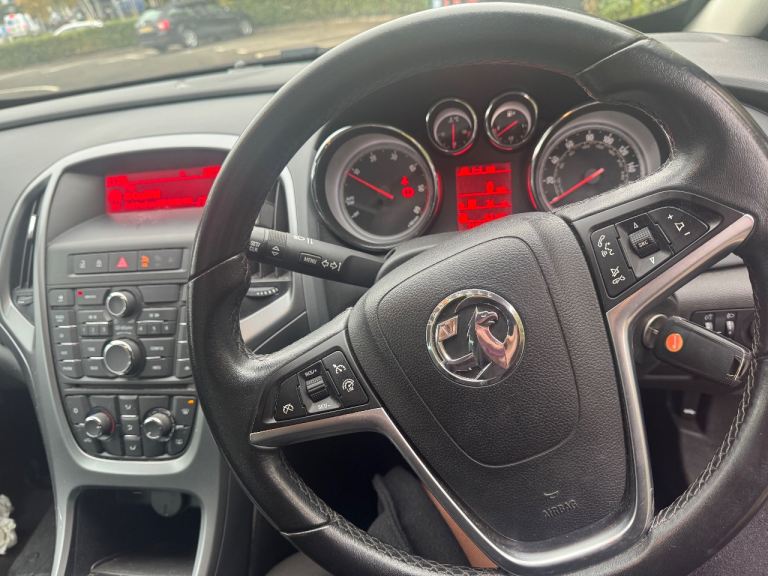 Vauxhall, GTC, Hatchback, 2015, Manual, 1956 (cc), 3 doors