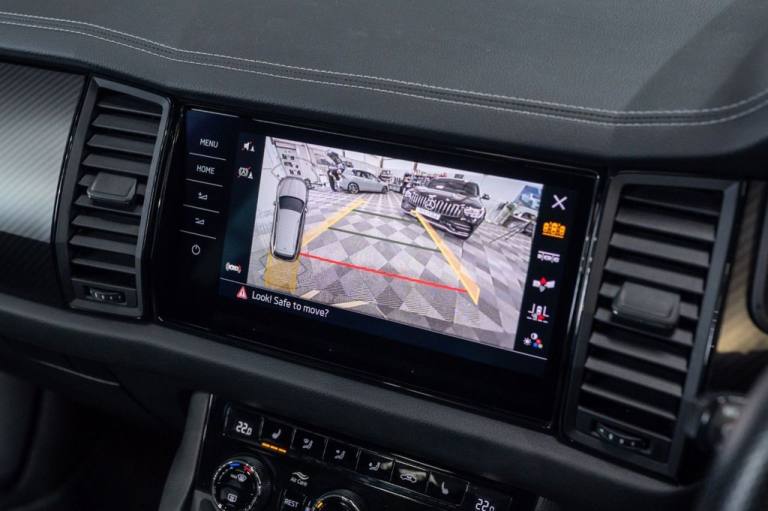 2022 Skoda Kodiaq 2.0 TDI SportLine SUV 5dr Diesel DSG 4WD Euro 6 (s/s) (7 Seat) (200 ps) ESTATE ...