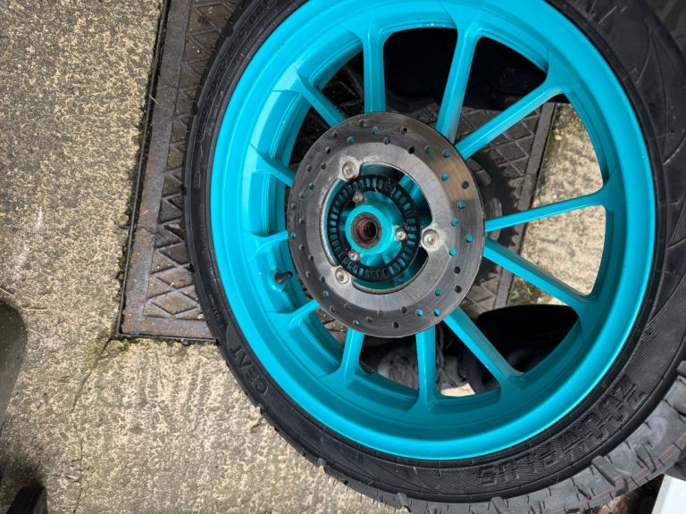 Yamaha mt 125 wheel and tyer 