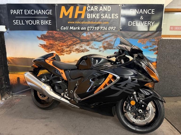 2022 Suzuki HAYABUSA GSX1300R 4500 Miles FSH EXTRAS BLACK Sports Petrol Manual