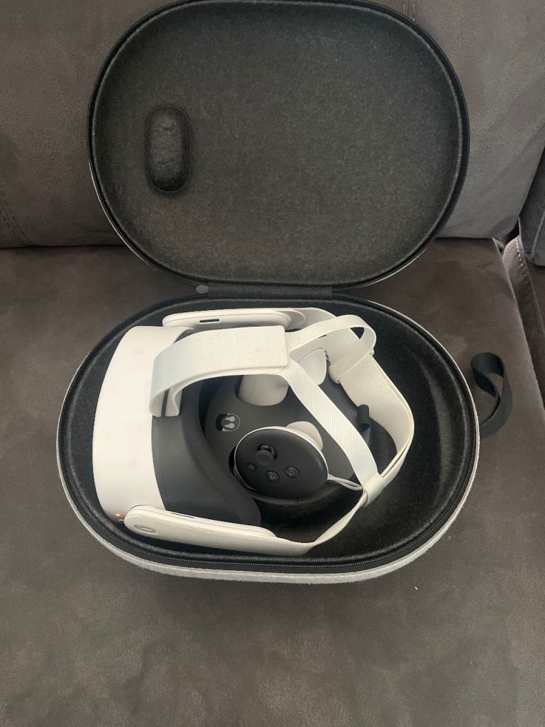 META - Quest 3S Mixed Reality Headset - 256 GB For sale 