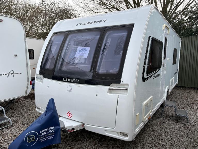 LUNAR CLUBMAN SB- FIXED SINGLE BEDS + END WASHROOM + MOTORMOVER