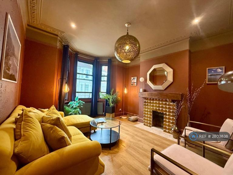 4 bedroom house in Arlesford Road, London, SW9 (4 bed) (#2803838)