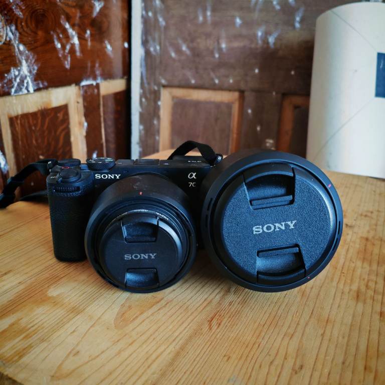 Sony Alpha 7C ii Camera with 18-105mm Lens – Good Condition