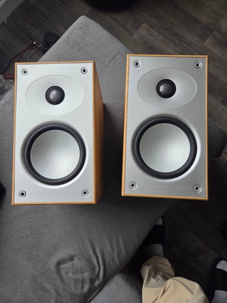Mordaunt short avant 902i pair of speakers 