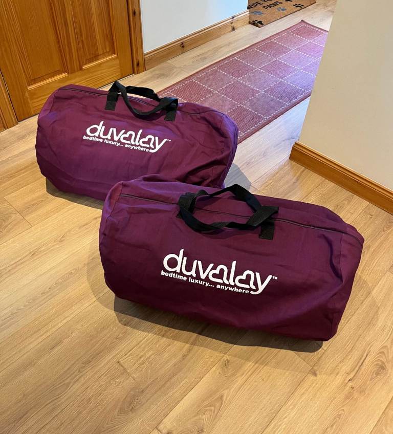 2 DUVALAY SLEEPING BAGS 